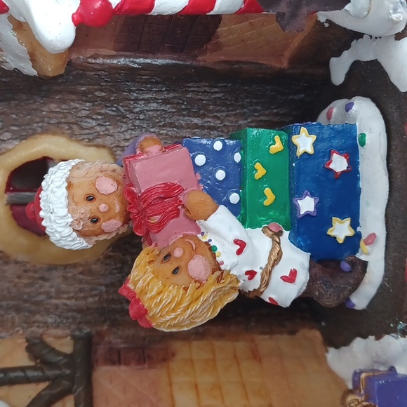 Lighted Santa Workshop Three-Story Tree House Christmas Village - Picture 12 of 17